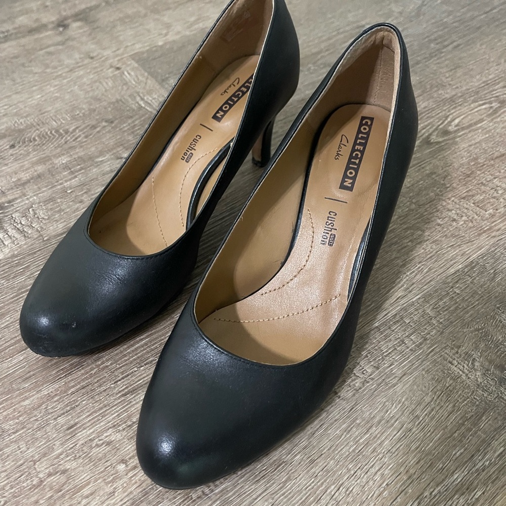 Women’s Clark pumps with heel